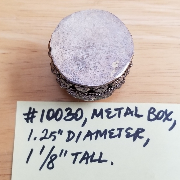 10030 Rare Collectible Ornate Decorative Metal Box - Picture 3 of 9